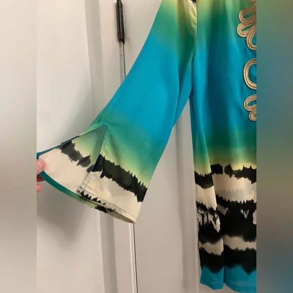 Nicole Miller Teal and Lime Tunic Top - Picture 4 of 6
